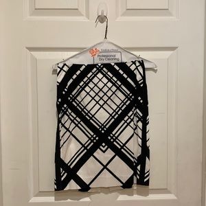 White House Black Market Skirt Black and White, Size 00